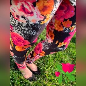 NWT Tween - OS Women's 4 Black Lace & Pink Roses Cottagecore Floral CP Leggings